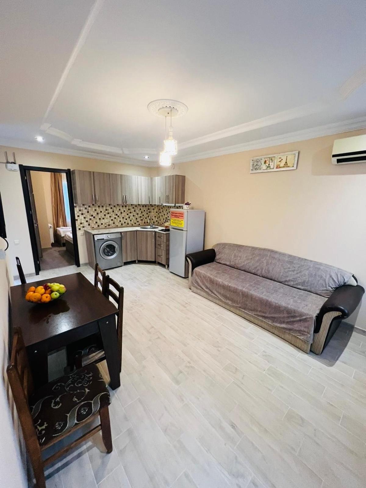 Aparthotel My Home Батумі Екстер'єр фото
