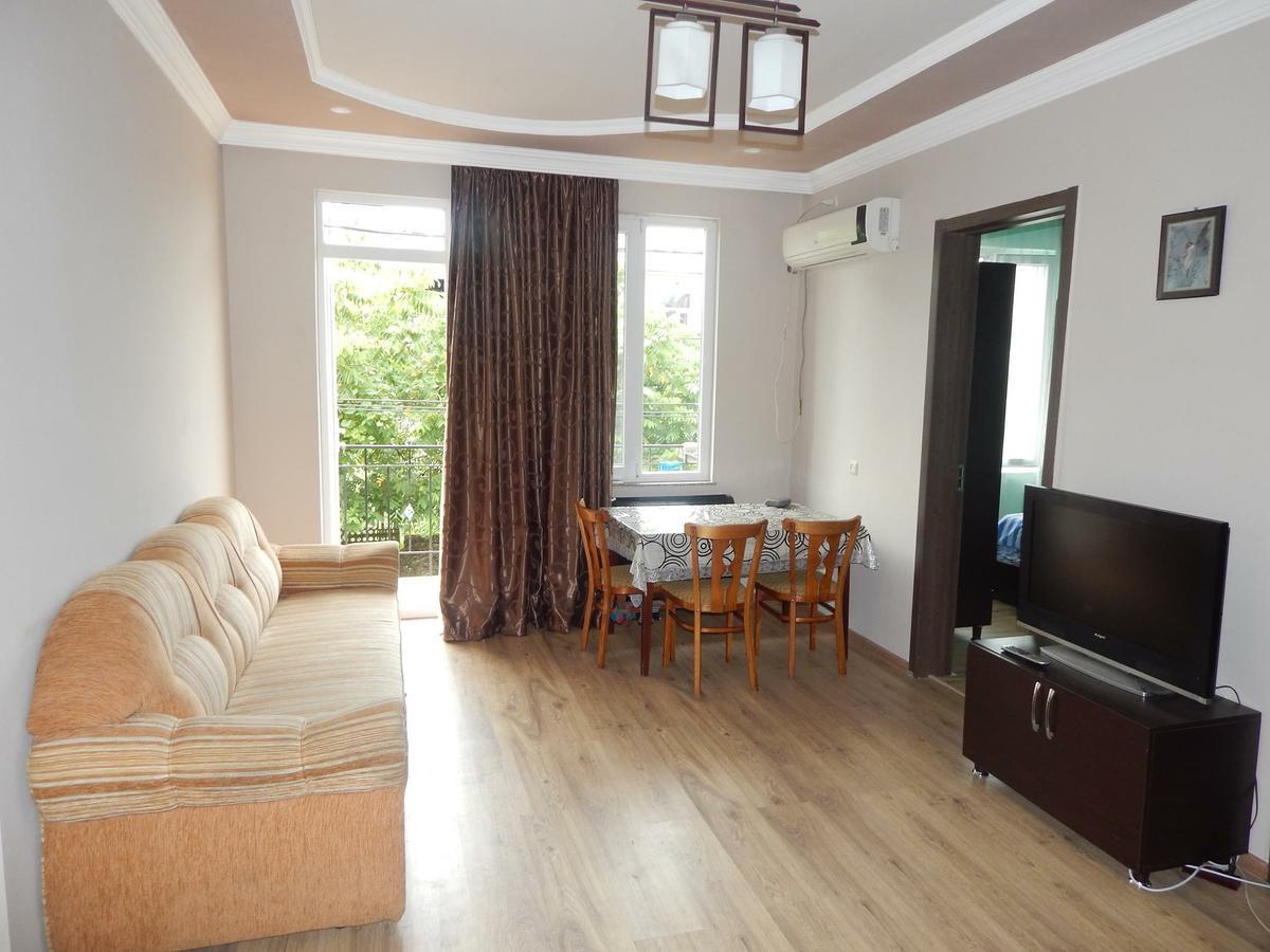 Aparthotel My Home Батумі Екстер'єр фото