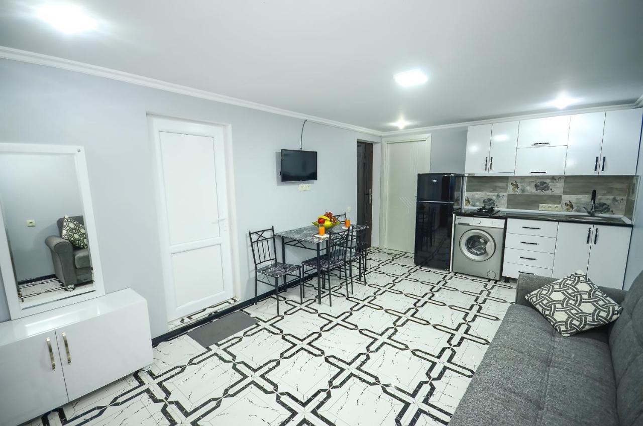 Aparthotel My Home Батумі Екстер'єр фото