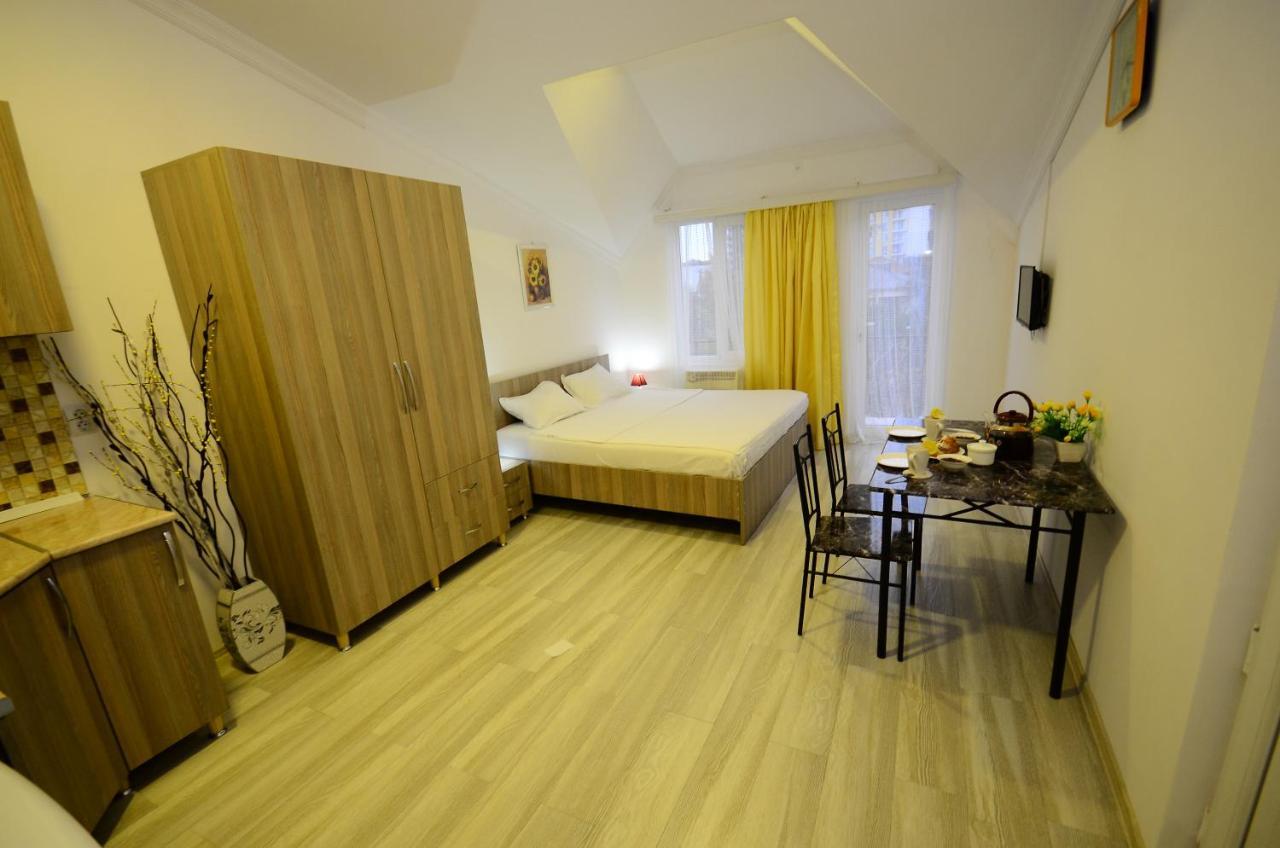 Aparthotel My Home Батумі Екстер'єр фото