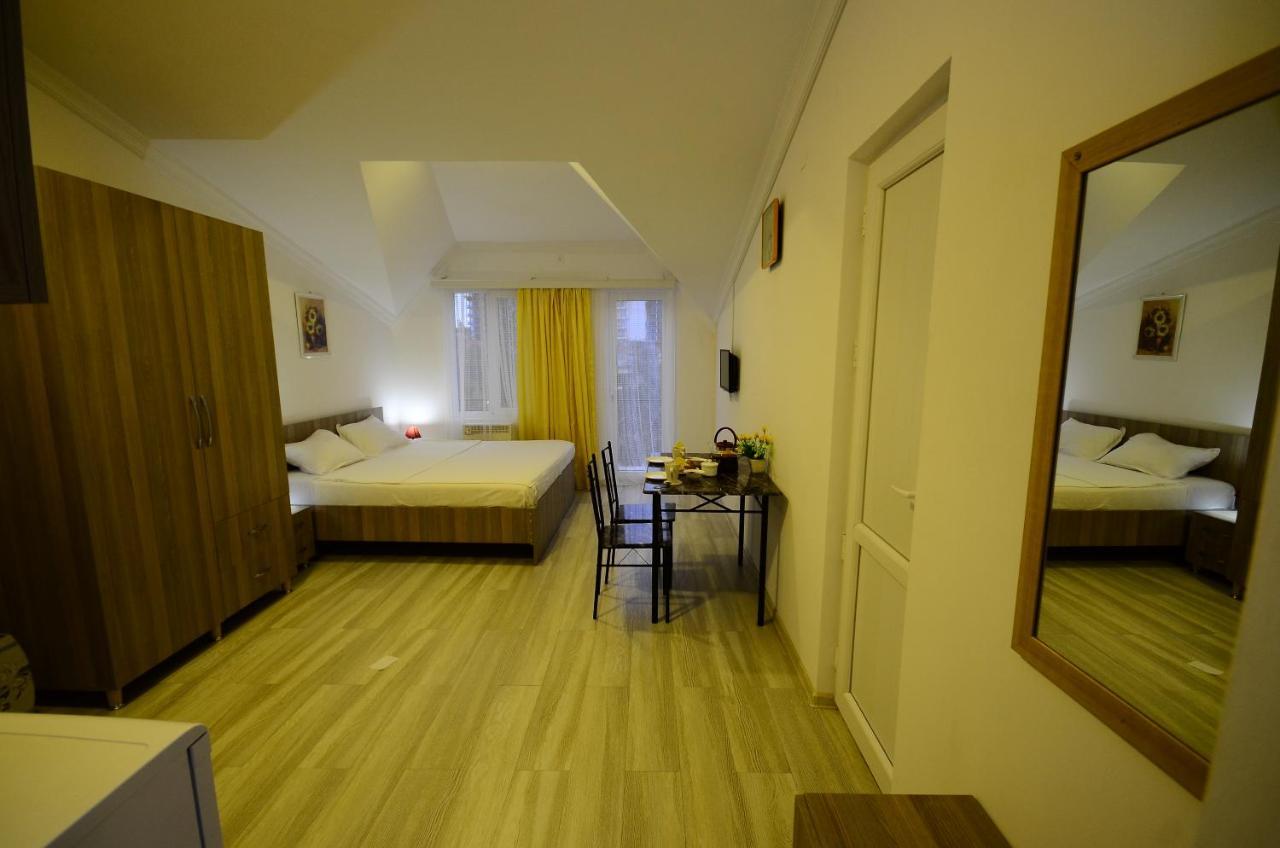 Aparthotel My Home Батумі Екстер'єр фото
