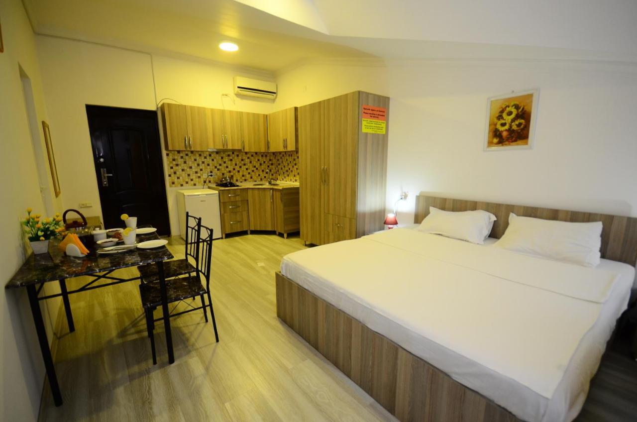 Aparthotel My Home Батумі Екстер'єр фото