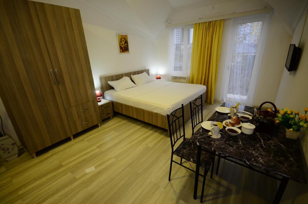 Aparthotel My Home Батумі Екстер'єр фото